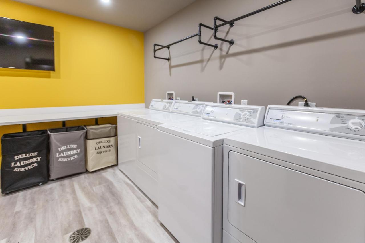 Frontdesk I The Blonde Apts Downtown ซินซินแนติ ภายนอก รูปภาพ